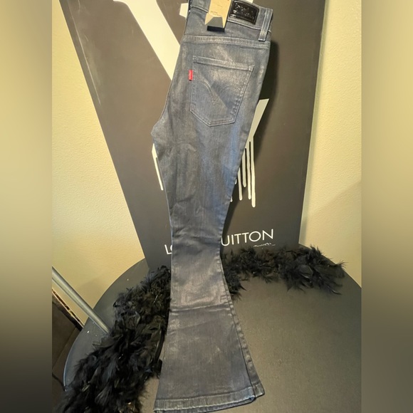 Levi's Denim - Flare Leg Levi’s